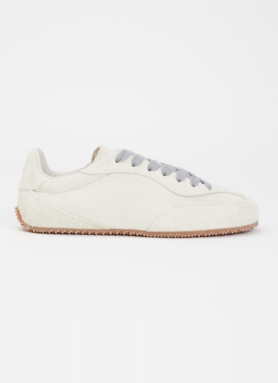 Axel Arigato Daze runner sneaker van suéde  - voorkant gebroken wit
