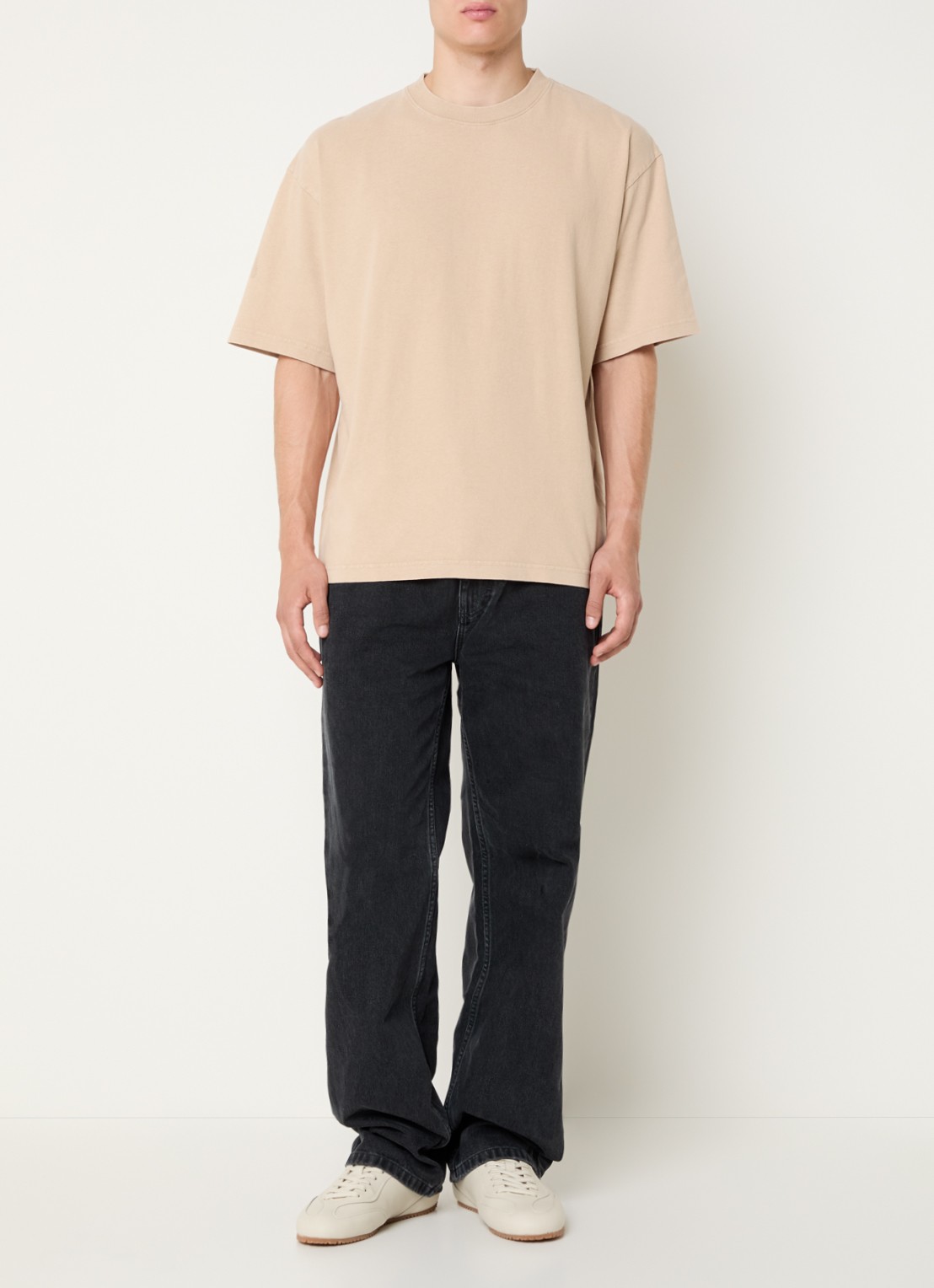 Axel Arigato Hayden T-shirt met logoborduring - voorkant 4 beige