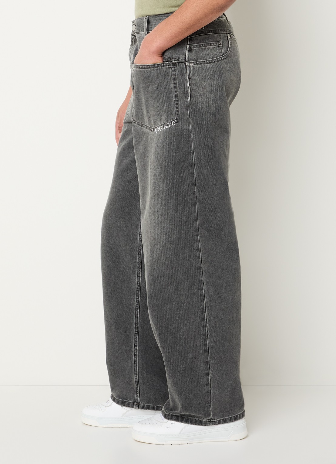 Axel Arigato Invert loose fit jeans met gekleurde wassing - detail 3 grijs