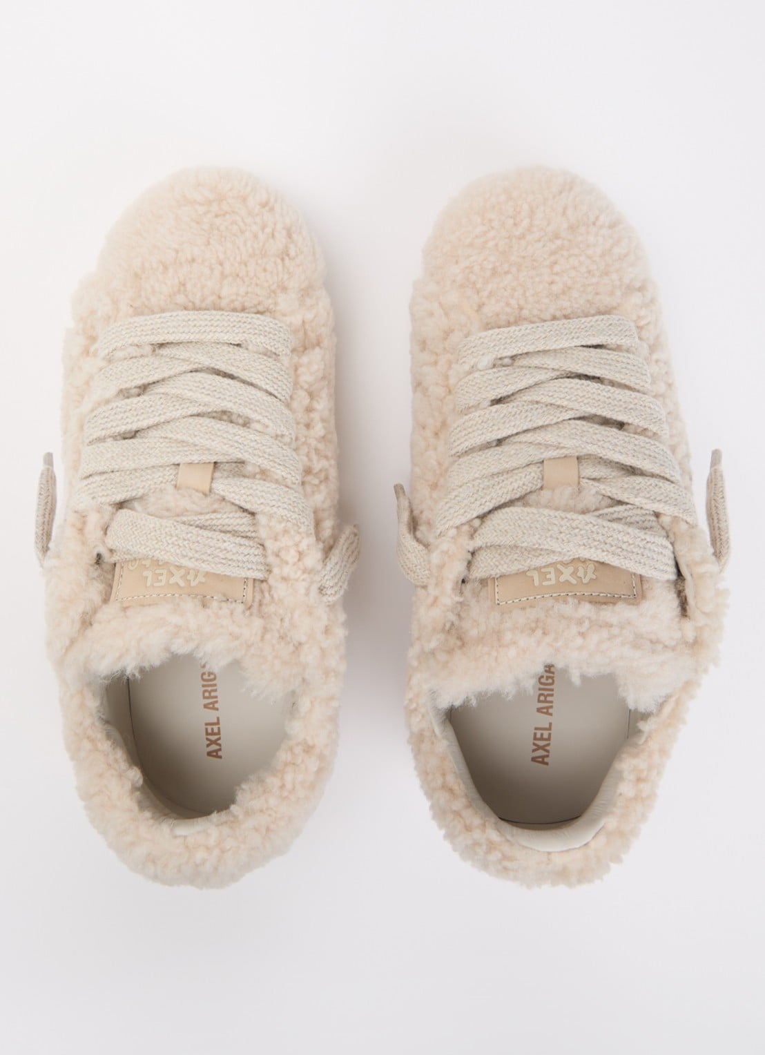 Axel Arigato Tact Shearling sneaker van teddy - detail 3 beige