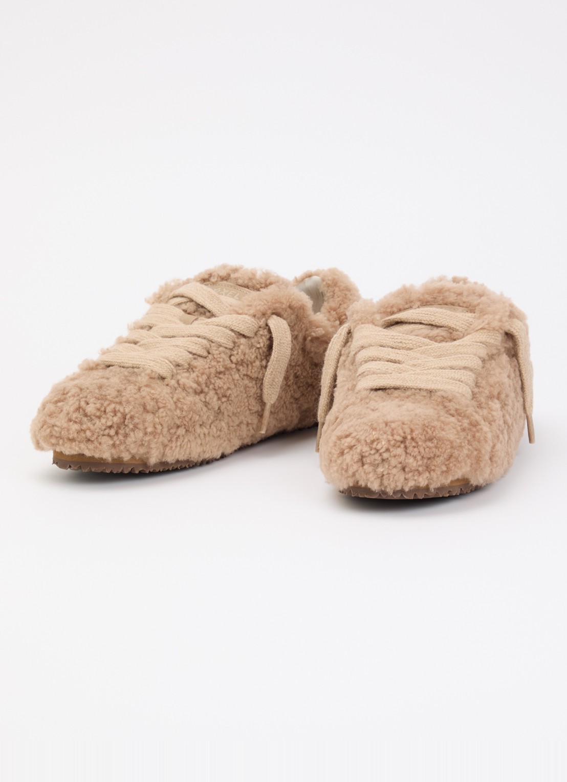 Axel Arigato Tact Shearling sneaker van teddy - detail 2 camel