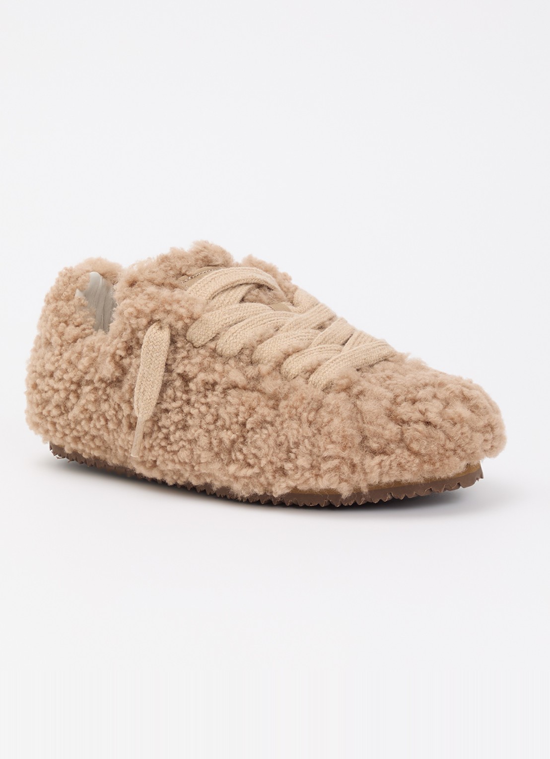 Axel Arigato Tact Shearling sneaker van teddy - voorkant 5 camel