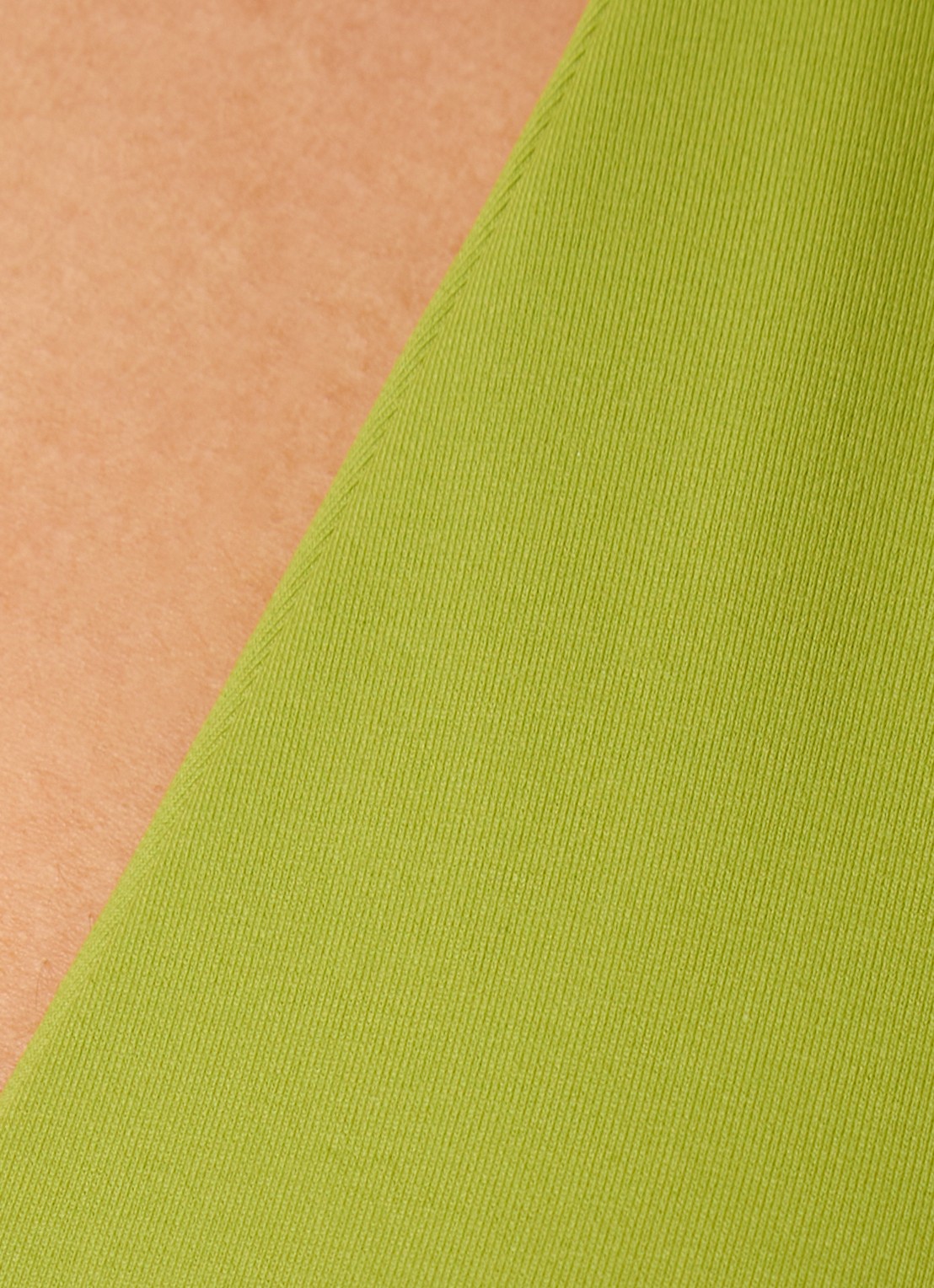 Aya Label The Gaia triangel bikinitop met uitneembare vulling - detail 3 lime