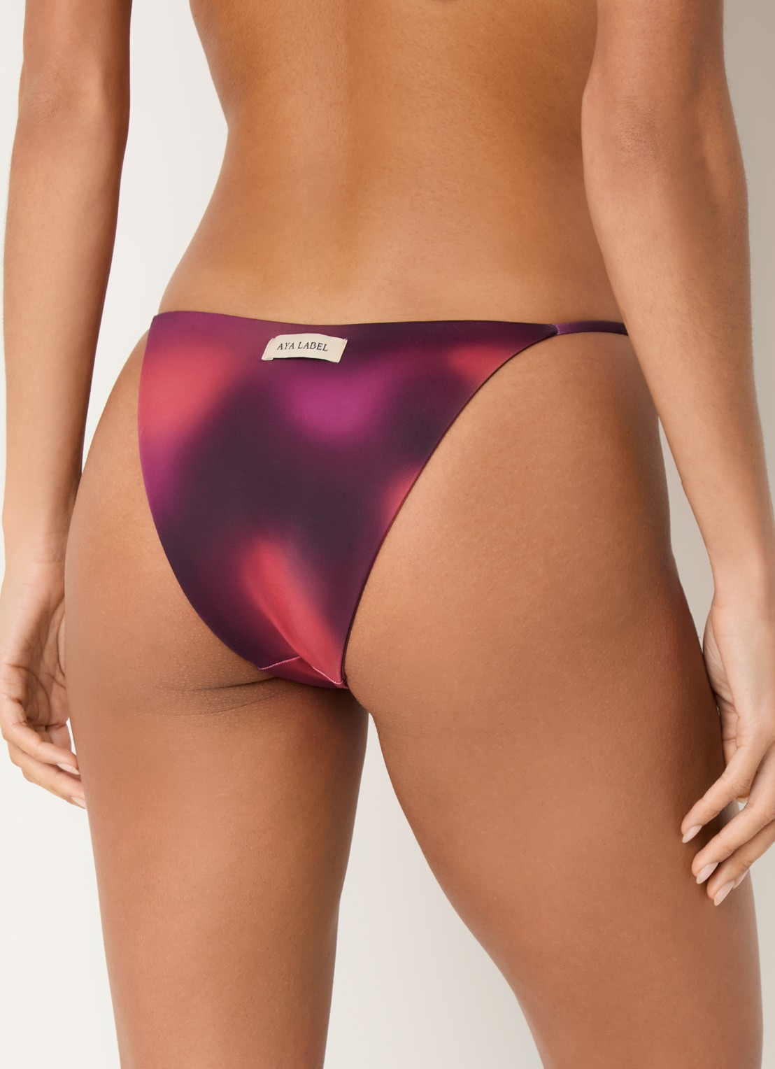 Aya Label The Iris tanga bikinislip - achterkant 5 paars