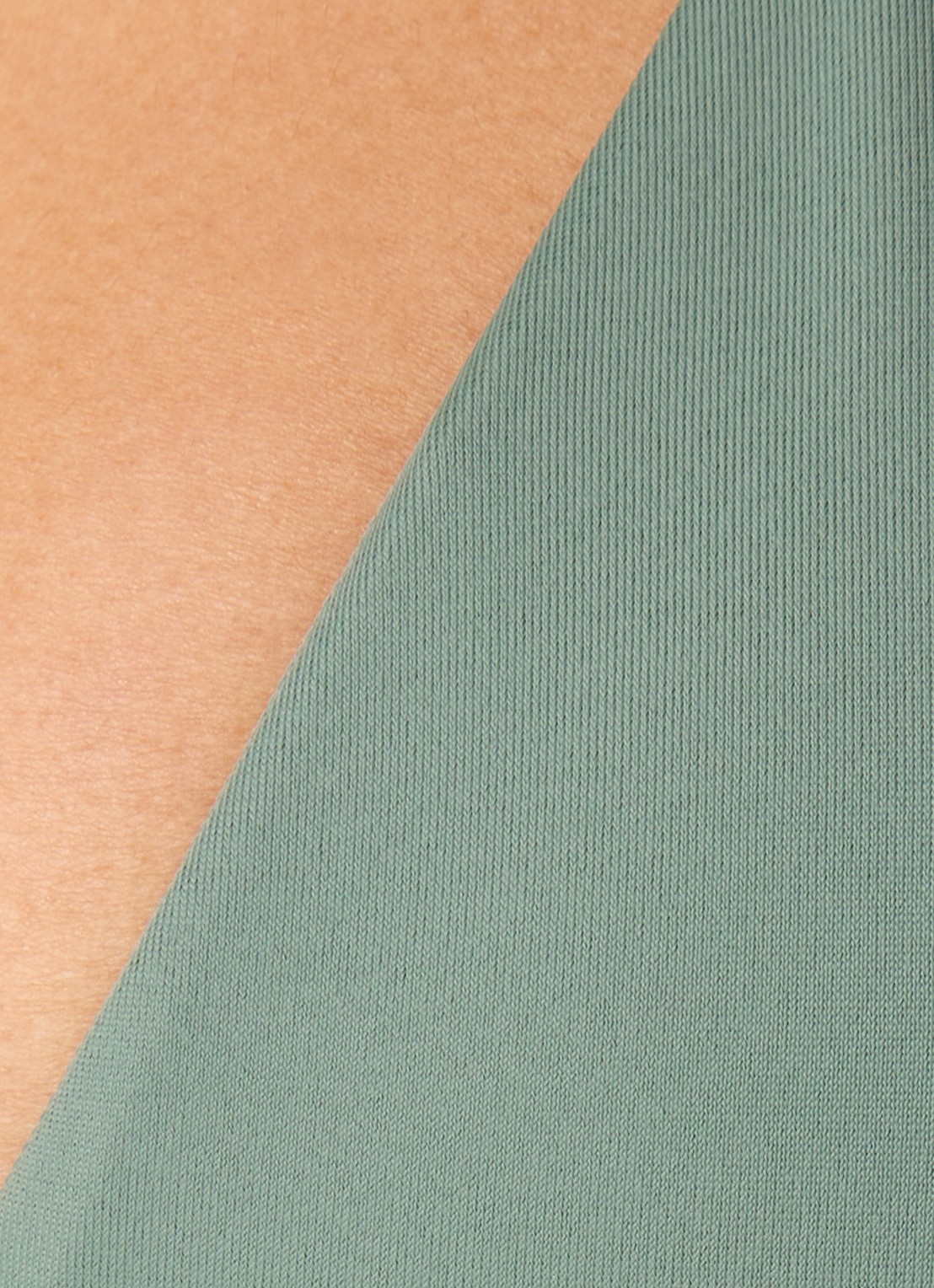 Aya Label The Iris triangel bikinitop met uitneembare vulling - detail 2 olijfgroen