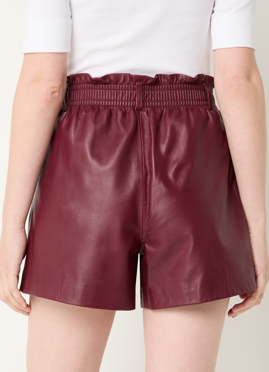ba&sh Aglae high waist wide fit korte broek van lamsleer - achterkant 4 bordeauxrood