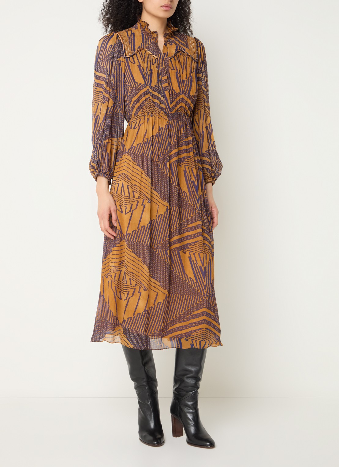 ba&sh Antal midi tuniek jurk met V-hals en print - detail 2 cognac