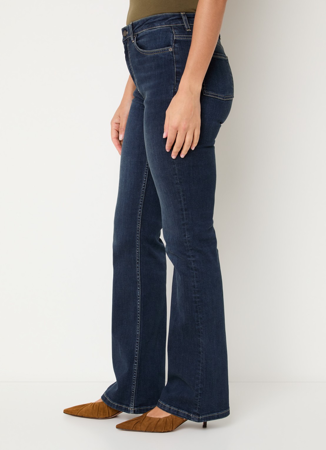 ba&sh Aommie mid waist flared jeans met donkere wassing - detail 5 indigo