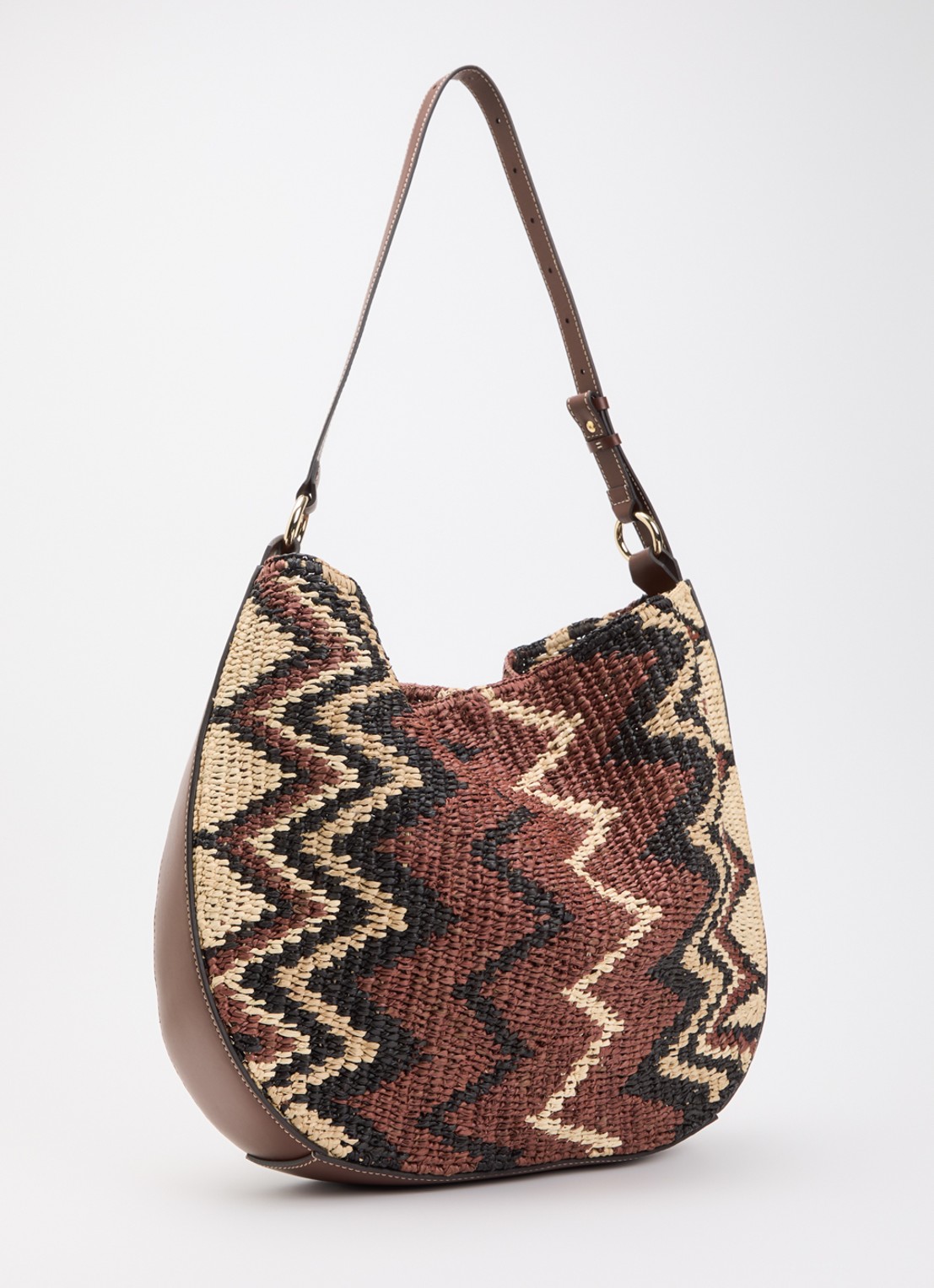 ba&sh Arya schoudertas van raffia met grafische print - achterkant roodbruin