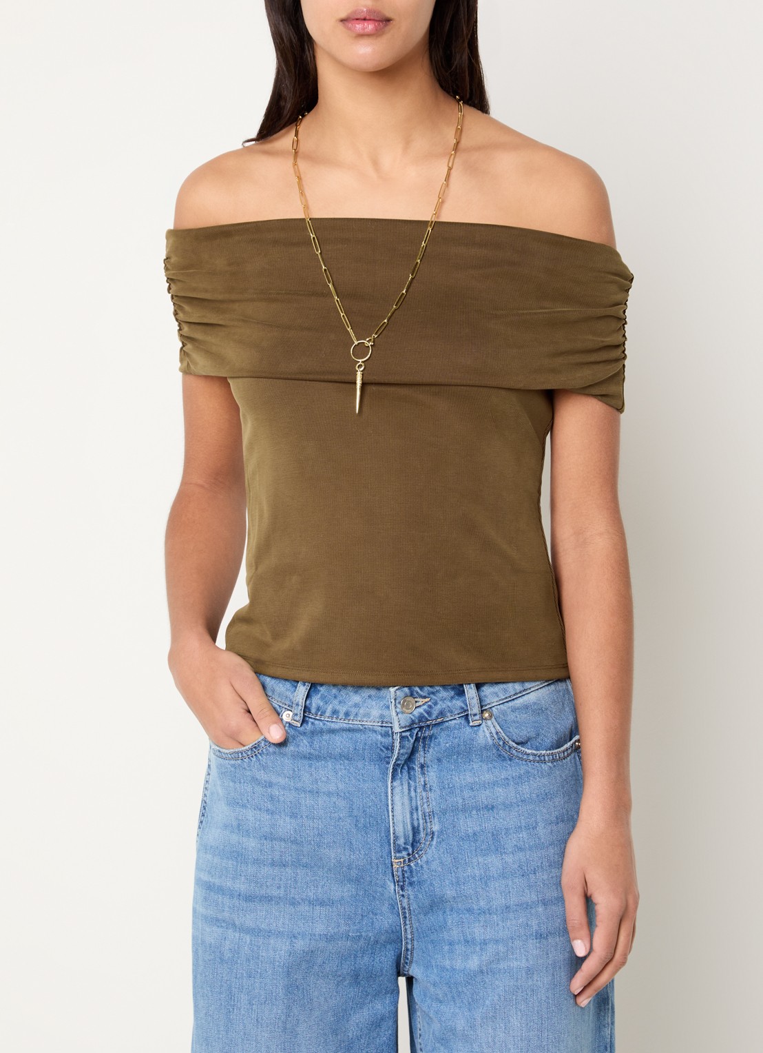 ba&sh Bene ribgebreide off shoulder top - detail 2 mosgroen