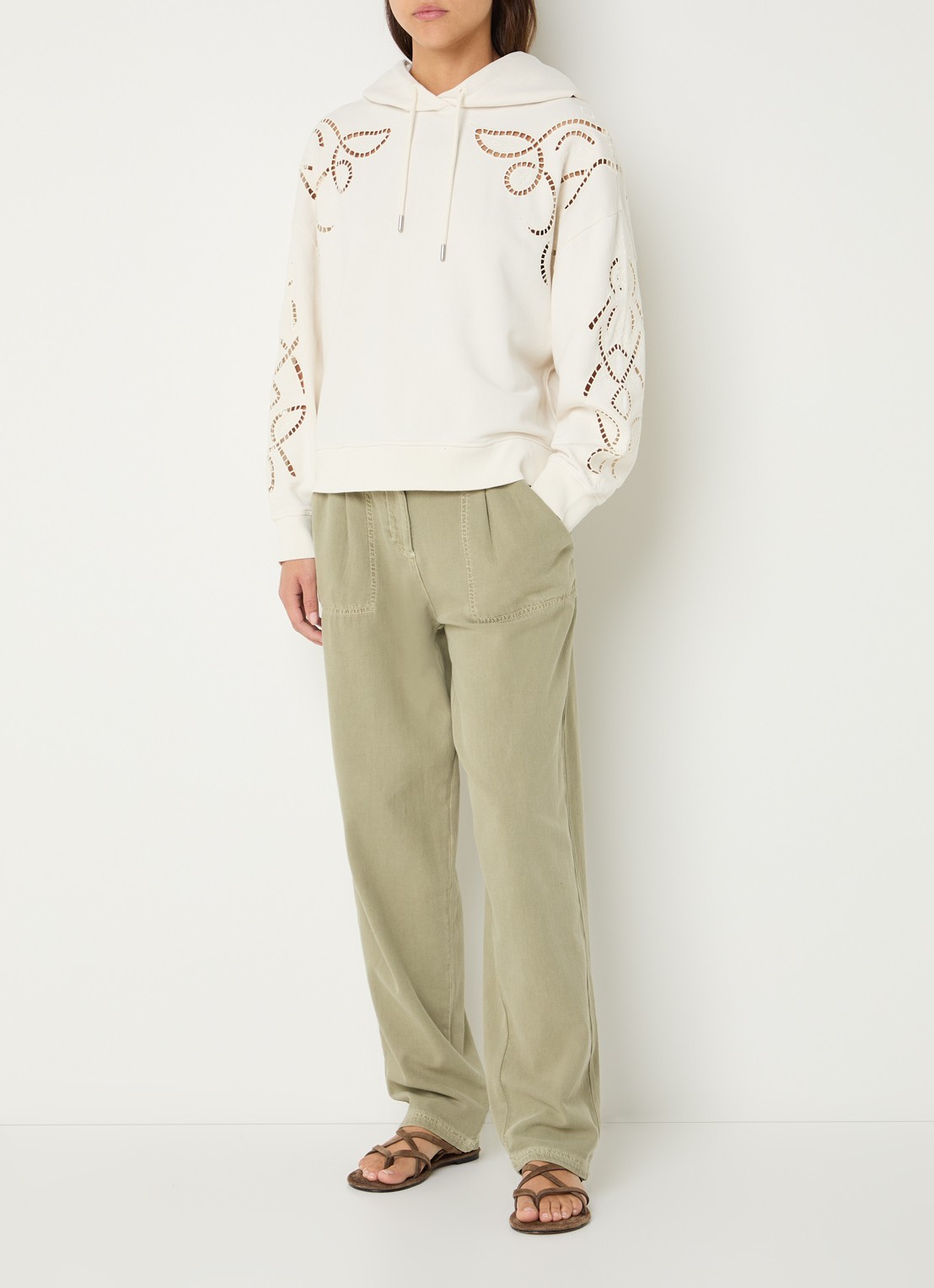 ba&sh Beni hoodie met opengewerkt dessin - voorkant 2 gebroken wit