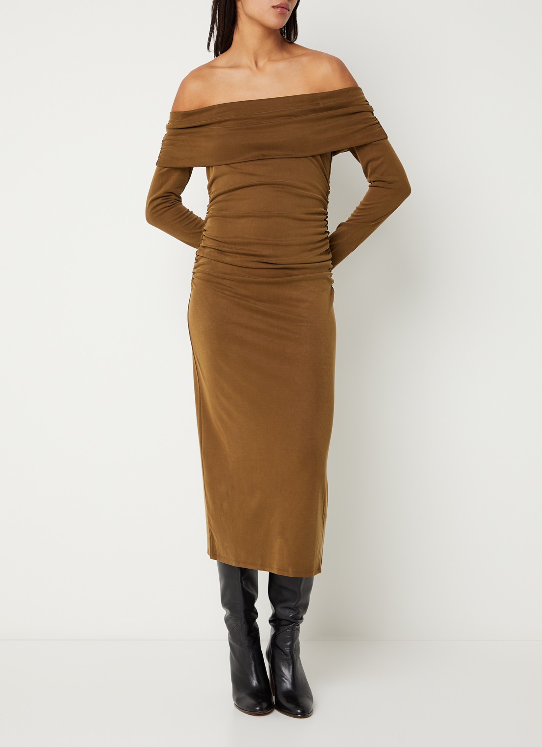 ba&sh Bettina ribgebreide off shoulder jurk  - detail 3 mosgroen