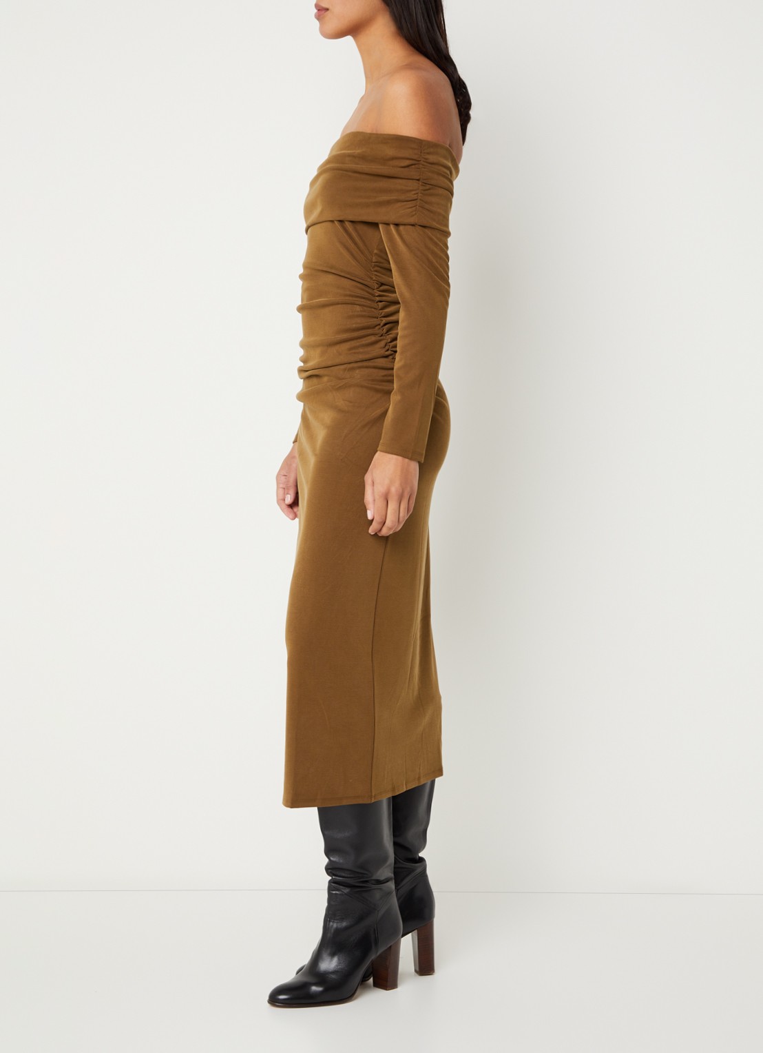 ba&sh Bettina ribgebreide off shoulder jurk  - voorkant 2 mosgroen
