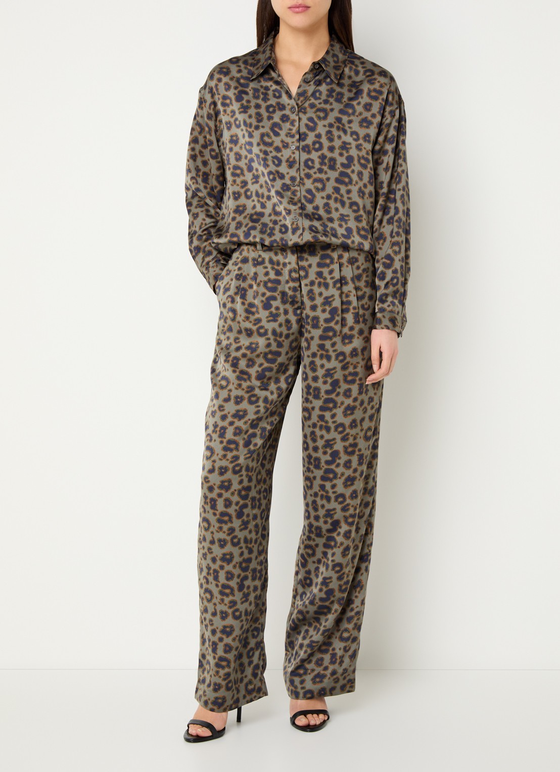 ba&sh Bloy high waist straight fit pantalon met panterprint - voorkant 4 olijfgroen