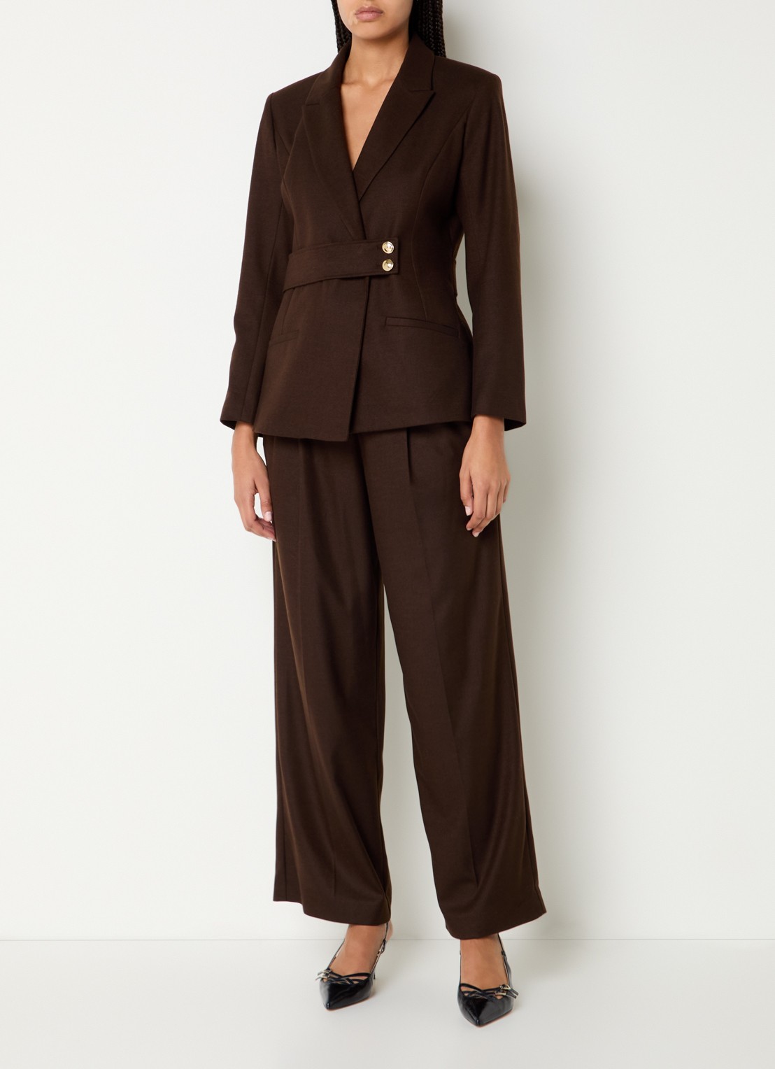 ba&sh Bule blazer met schoudervulling en paspelzakken - voorkant 3 chocoladebruin