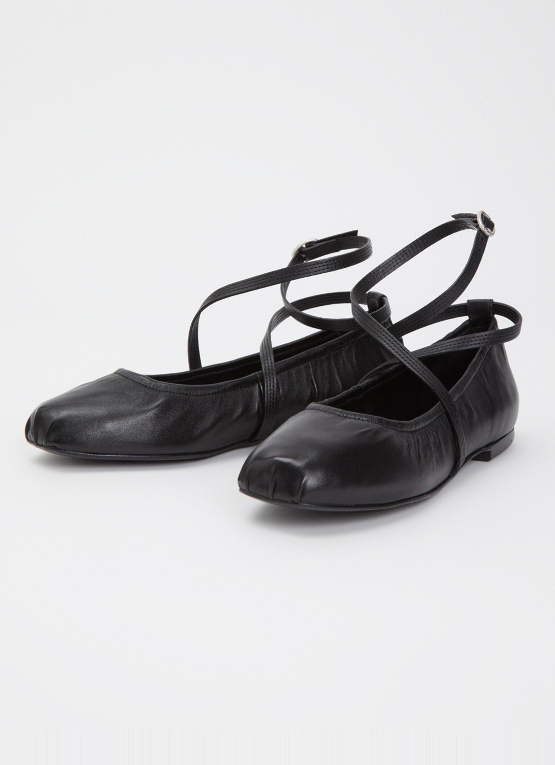 ba&sh Calda ballerina van lamsleer - detail 2 zwart