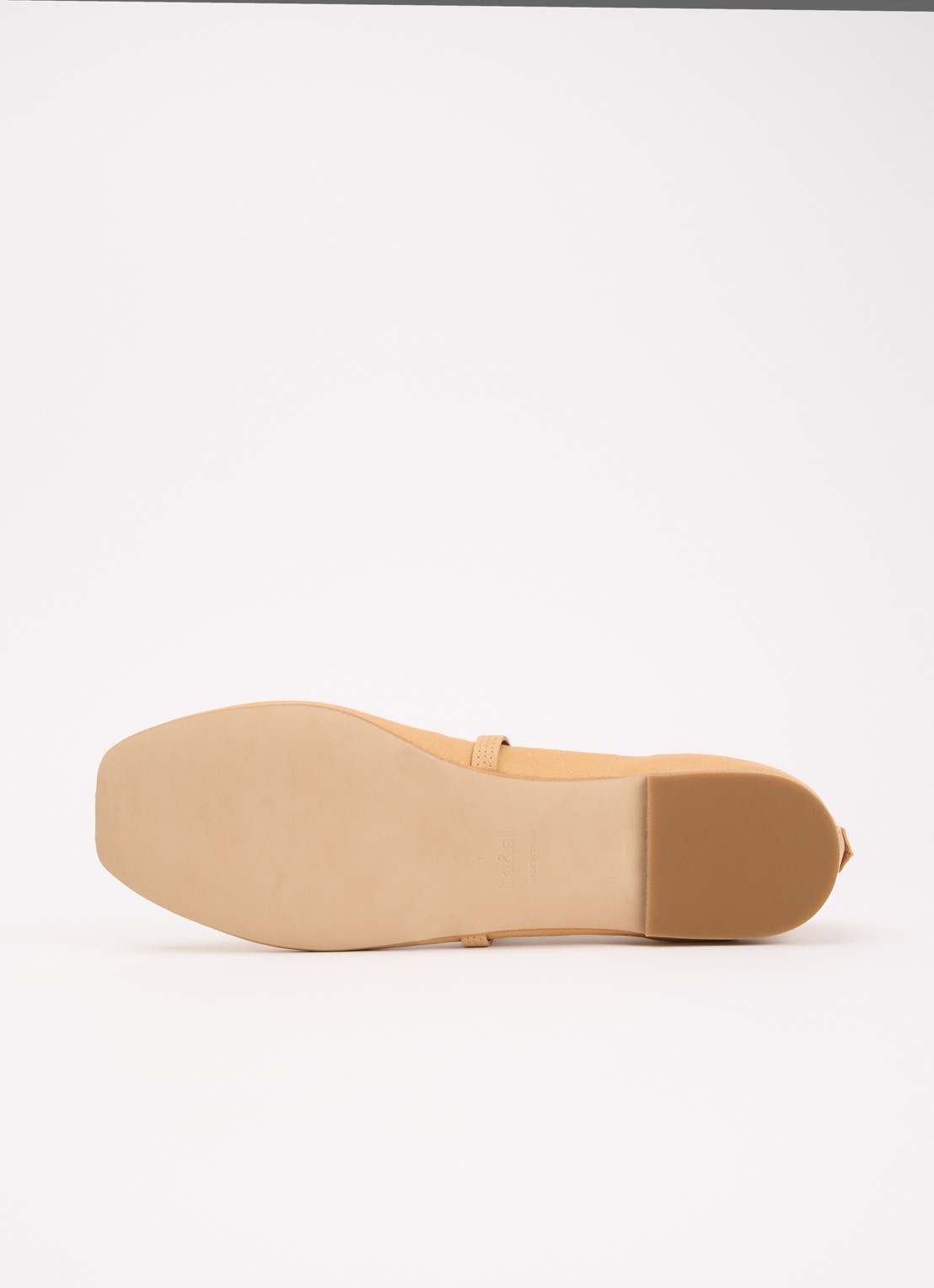 ba&sh Calda ballerina van lamsleer - detail 3 camel