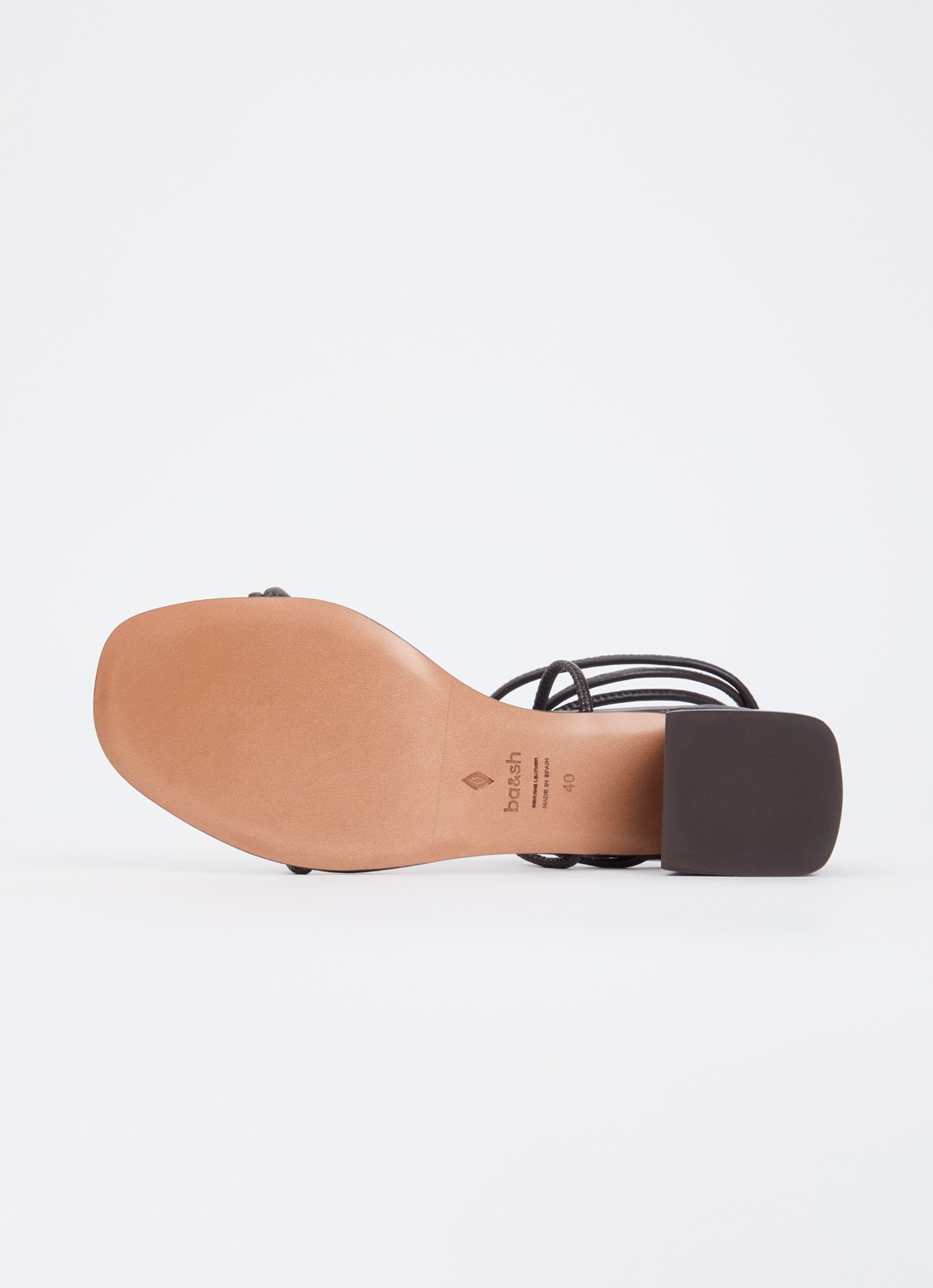 ba&sh Caya sandalette van lamsleer - detail 4 donkerbruin
