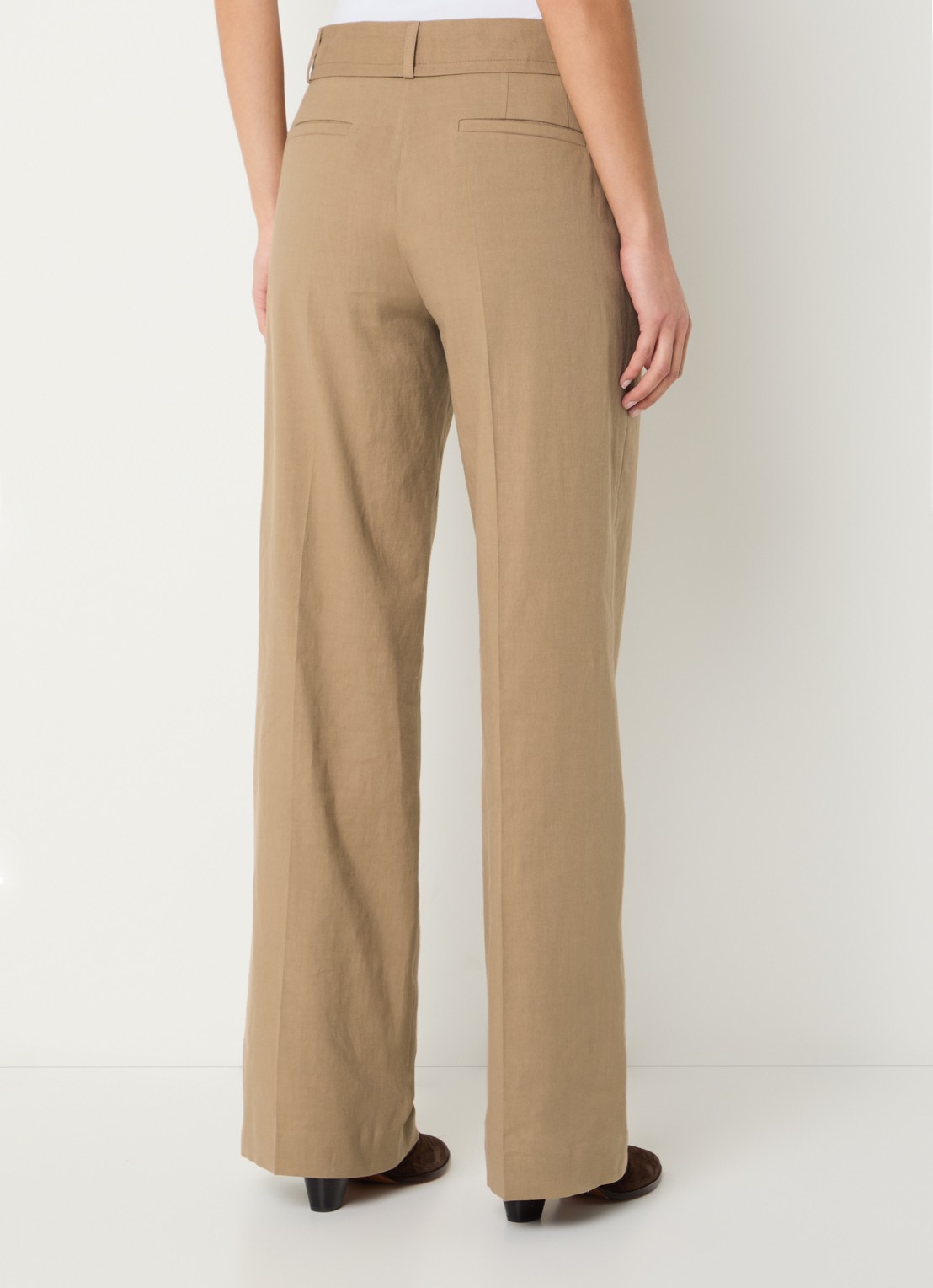 ba&sh Cista mid waist straight fit pantalon in linnenblend - achterkant camel
