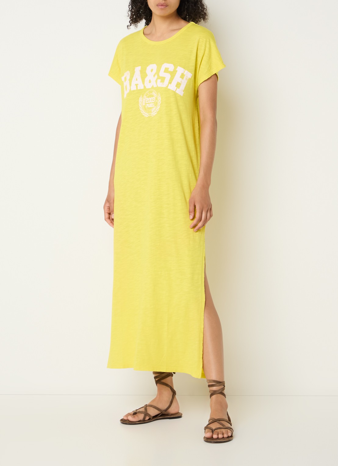 ba&sh Civia midi T-shirt jurk met logo - detail geel