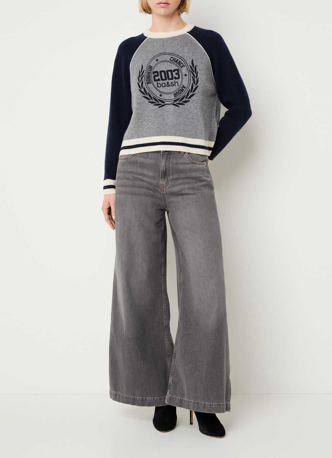 ba&sh Colette fijngebreide trui van kasjmier met logoprint - voorkant 3 donkerblauw