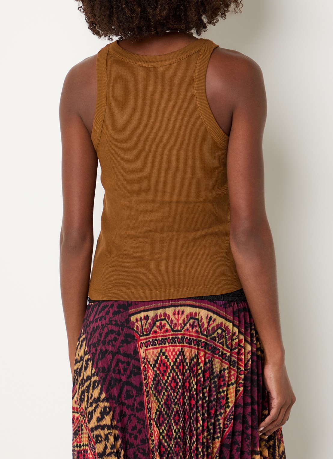 ba&sh Cynda tanktop met ronde hals - achterkant cognac