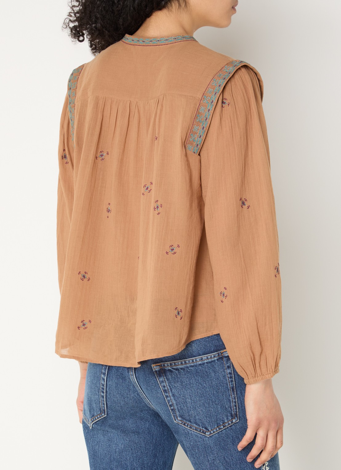 ba&sh Dalila blouse met borduring - achterkant 3 camel