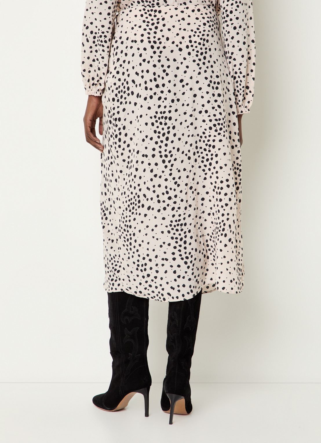 ba&sh Dopera midi rok met stippenprint en asymmetrisch detail - achterkant 2 gebroken wit