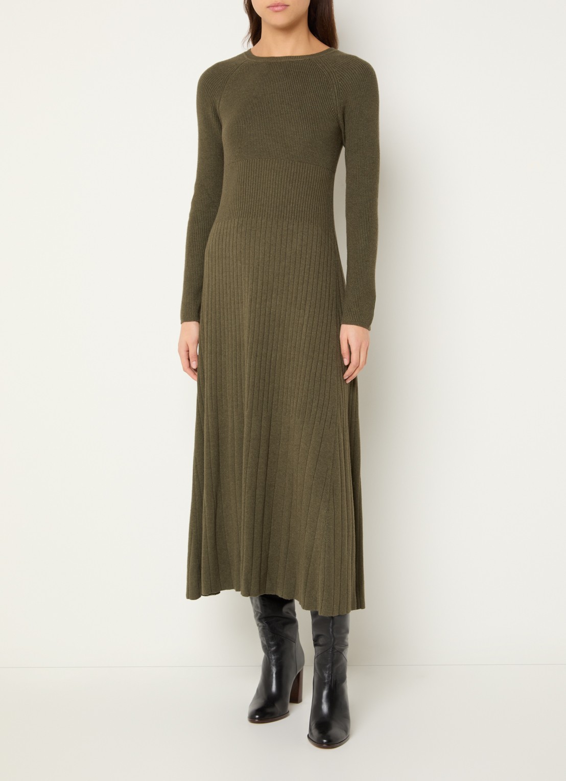 ba&sh Elise grofgebreide midi jurk in wolblend - voorkant 2 legergroen