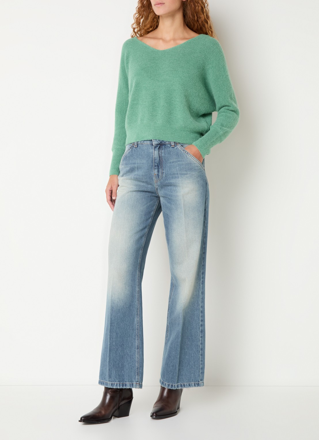 ba&sh Elsa grofgebreid vest in alpaca wolblend met V-hals - voorkant 3 mint