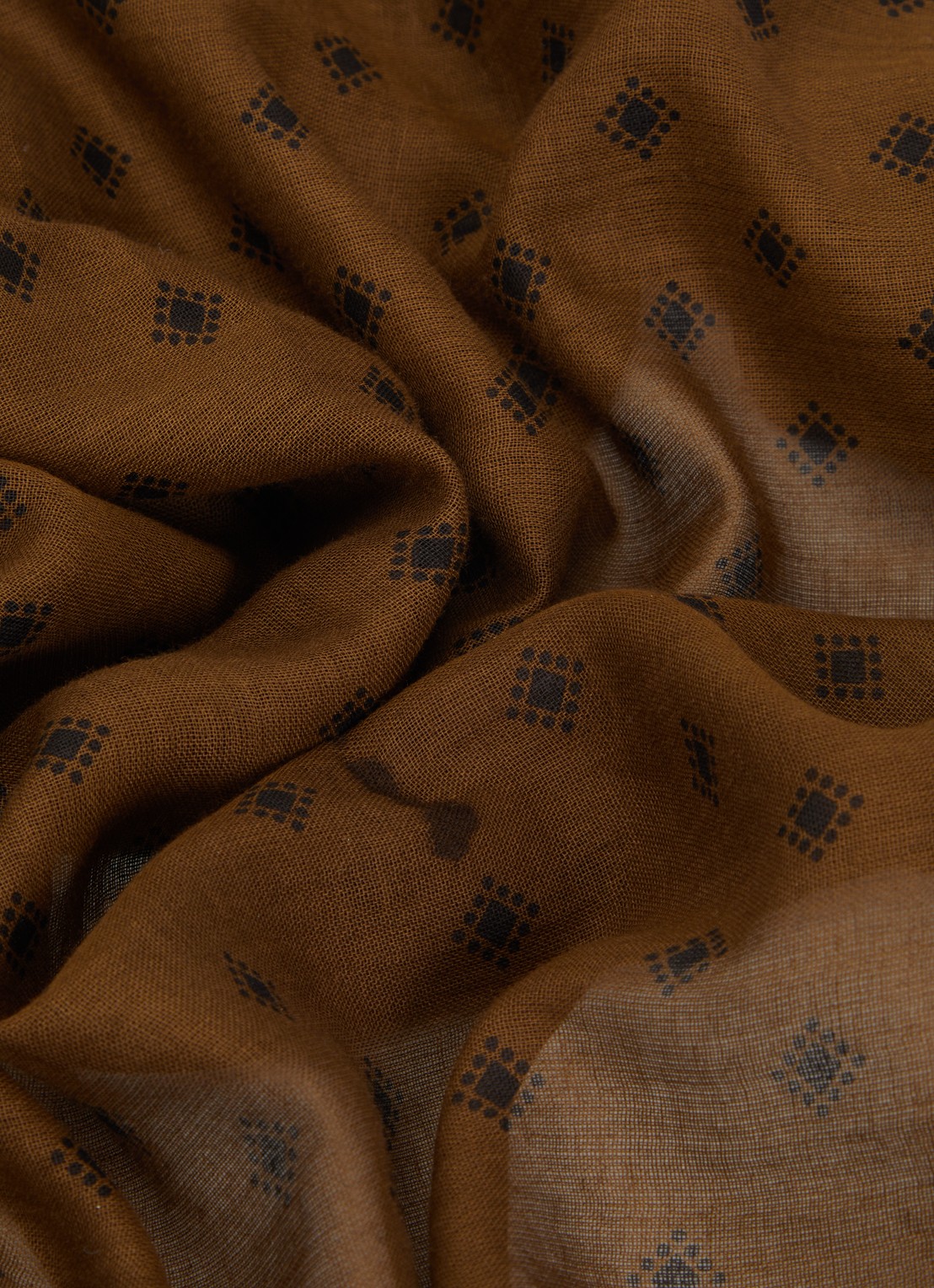 ba&sh Fary sjaal met paisley dessin 90 x 90 cm - detail 2 khaki