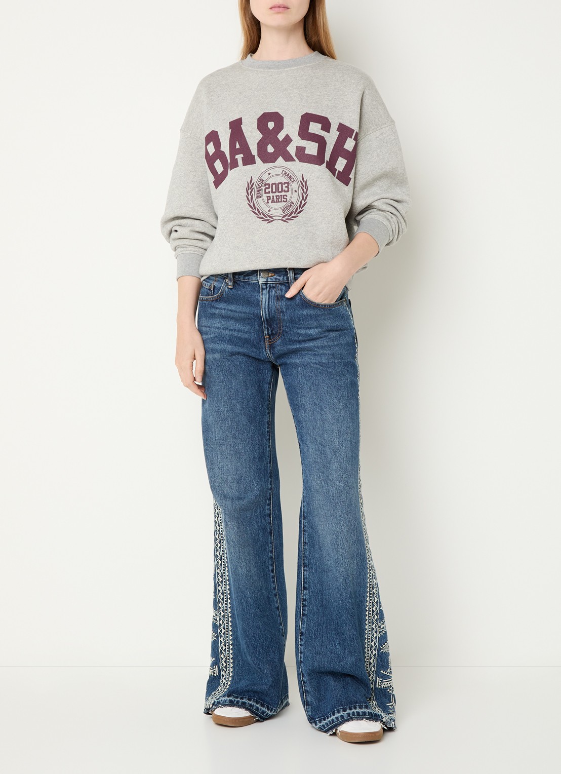ba&sh Fenja sweater met logoprint - voorkant 3 grijsmele