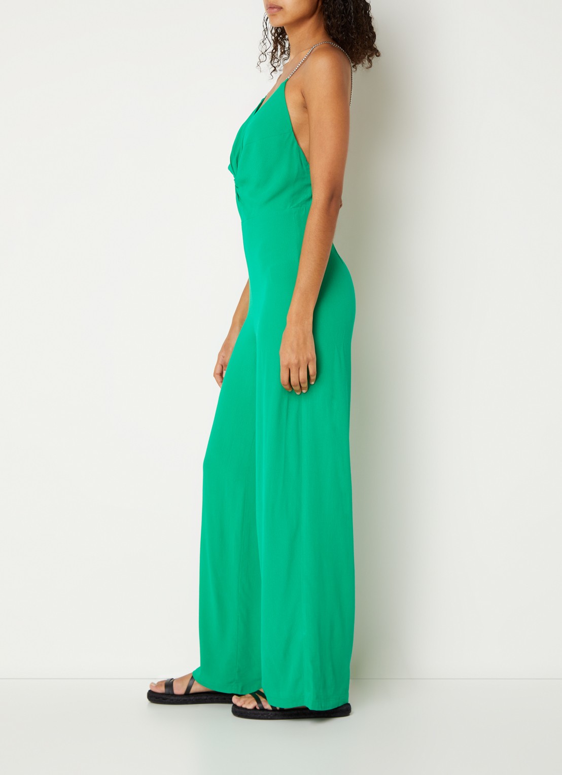 ba&sh Fifia loose fit jumpsuit met rugdecolleté  - voorkant 3 groen