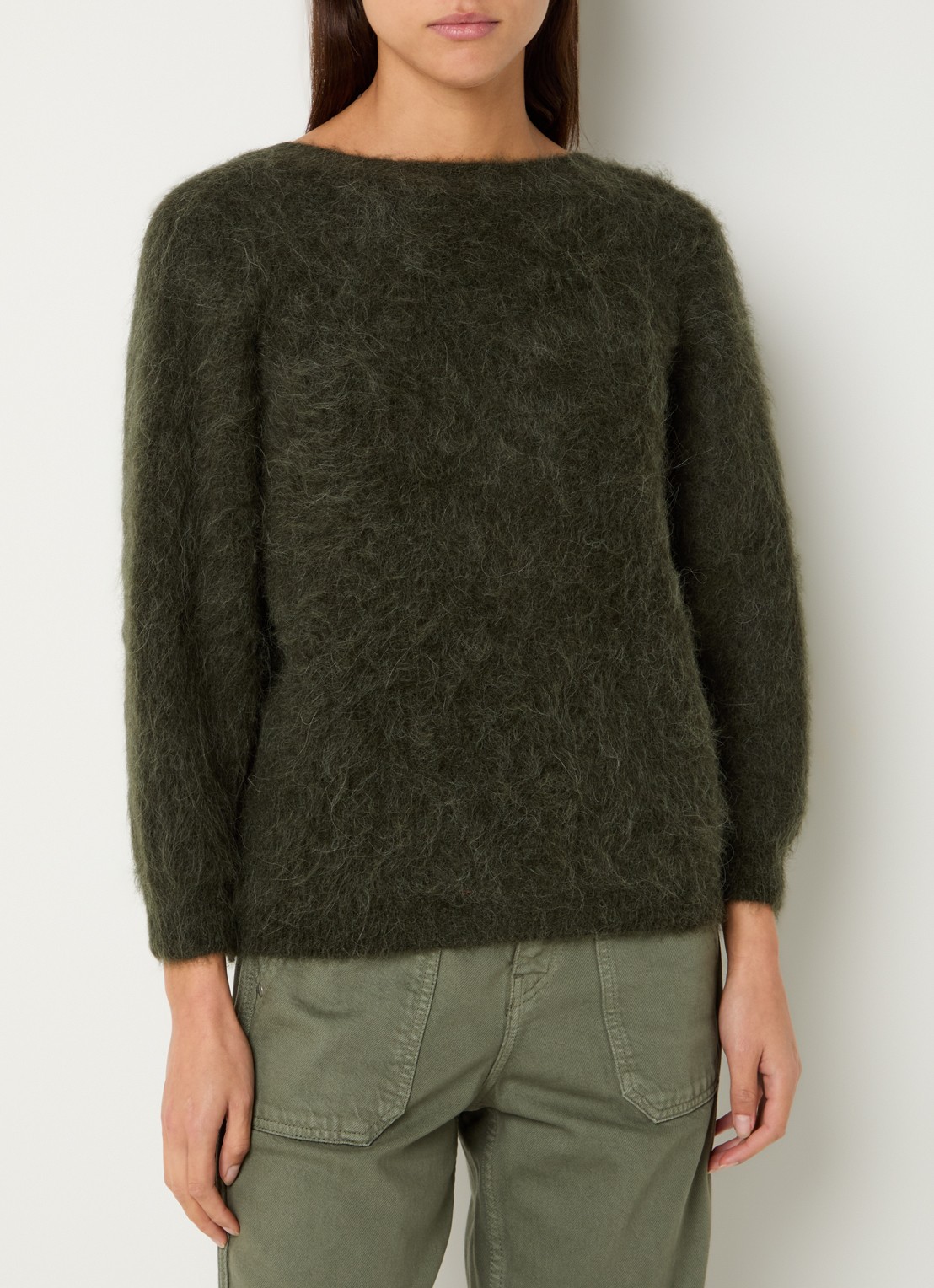 ba&sh Fill grofgebreide trui in alpaca wolblend met rugdecolleté - achterkant 4 bronsgroen