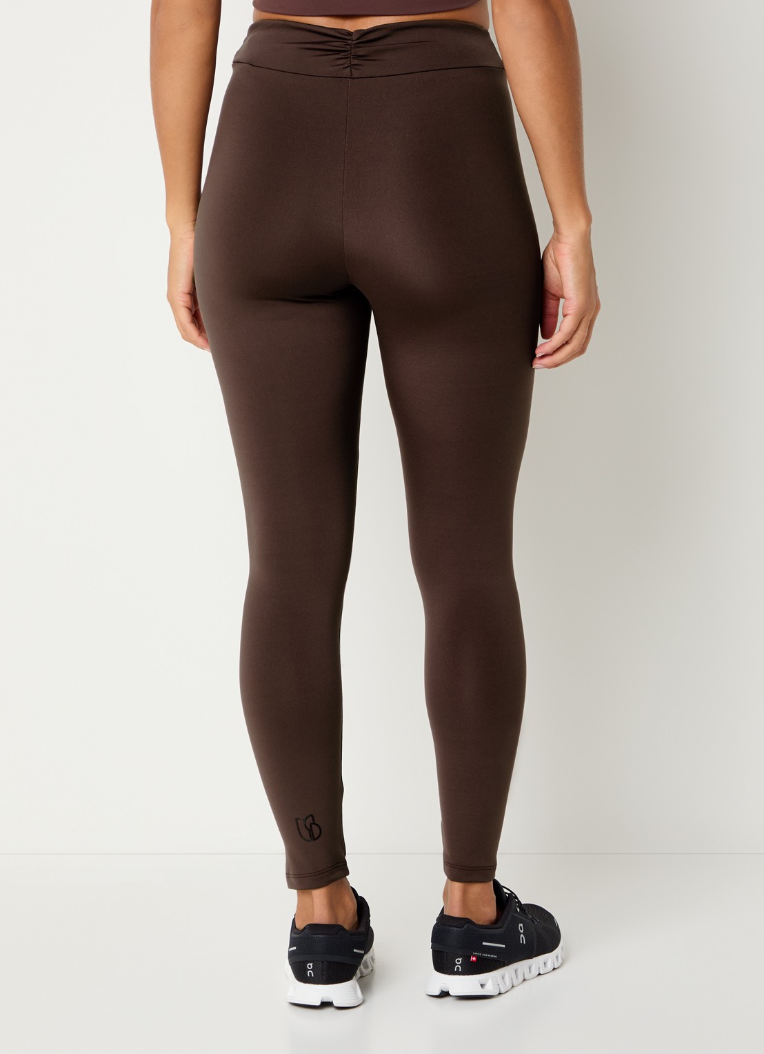 ba&sh Gabou high waist trainingslegging met logo - achterkant 4 bruin