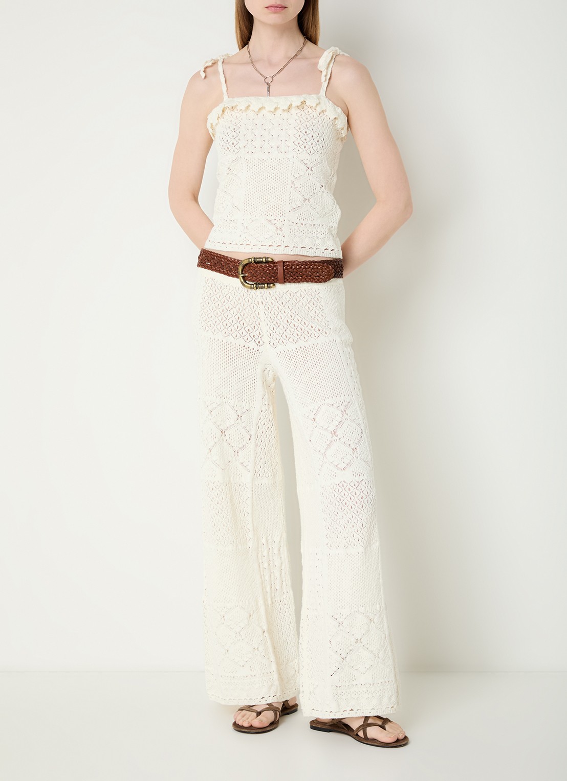 ba&sh High waist flared fit broek met opengewerkt dessin - voorkant 4 gebroken wit