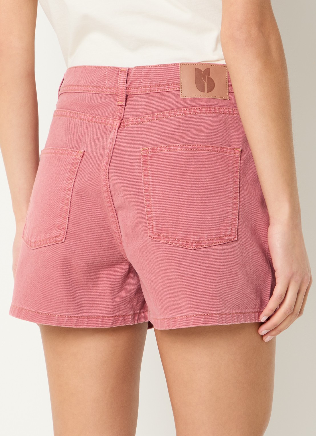 ba&sh High waist straight fit korte broek van denim - achterkant 3 zalmroze