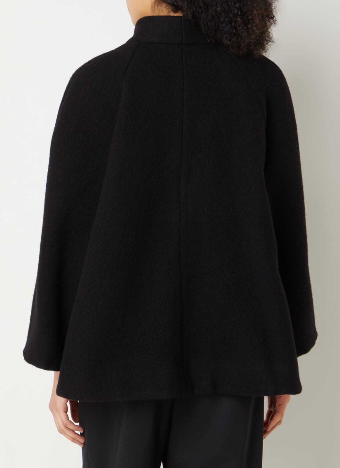 ba&sh Hini cape van wol met gespdetail - achterkant 3 zwart