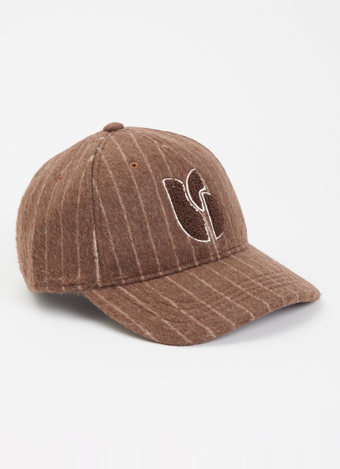 ba&sh Hugo pet in wolblend met streepprint en logo - voorkant bruin