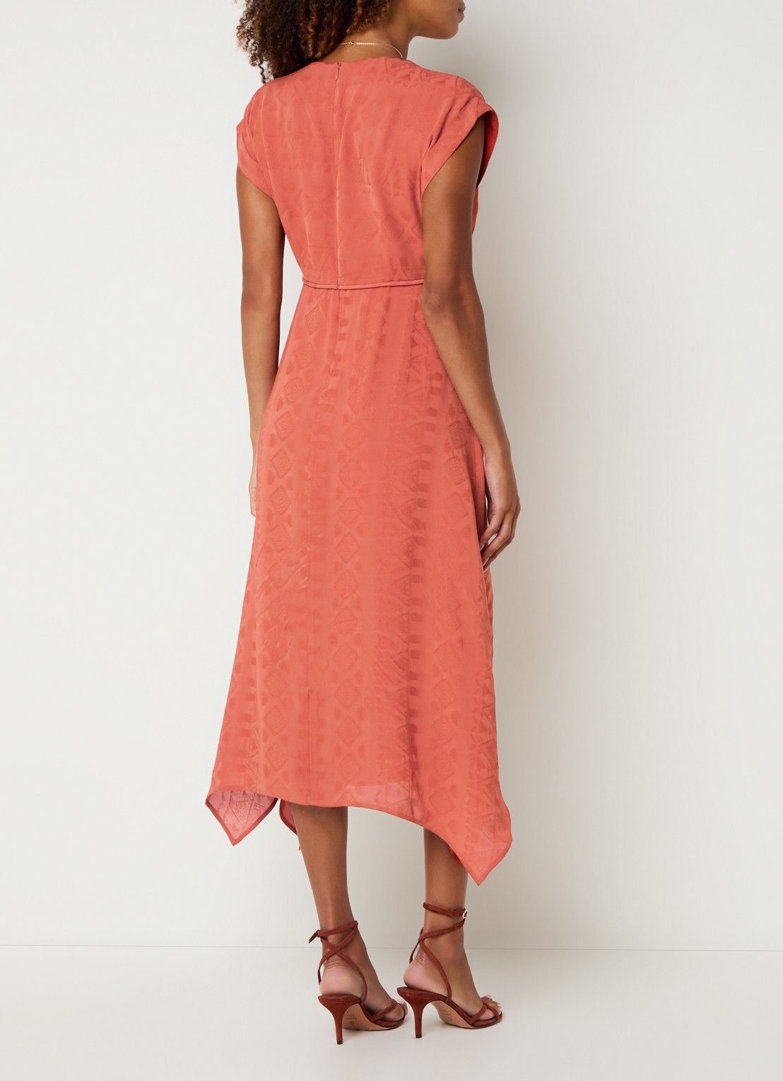 ba&sh Inia midi jurk met cut-out detail - achterkant oranjebruin