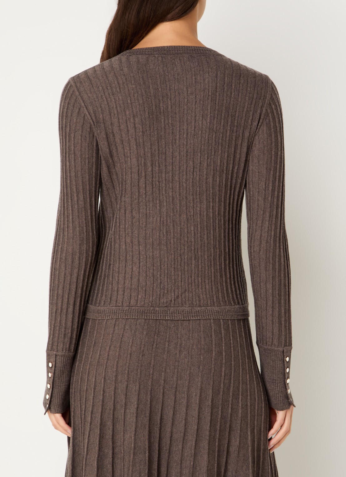 ba&sh Jinie ribgebreide longsleeve in wolblend - achterkant 3 chocoladebruin