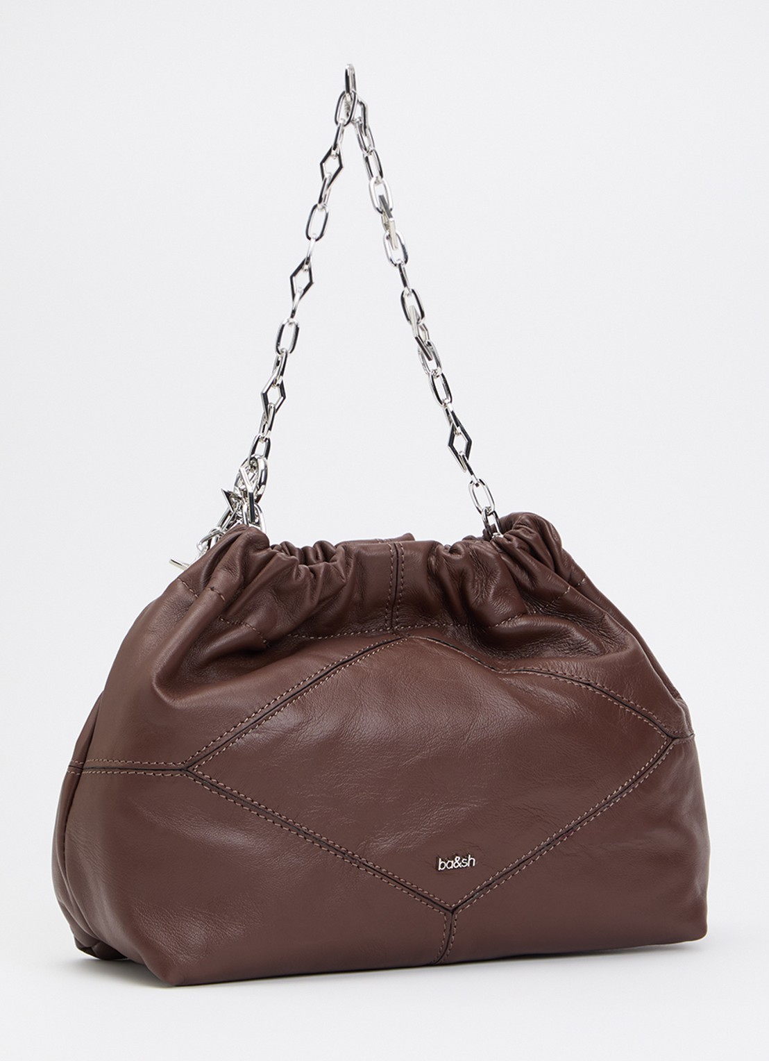 ba&sh June schoudertas van lamsleer met afneembare schouderriem - achterkant chocoladebruin