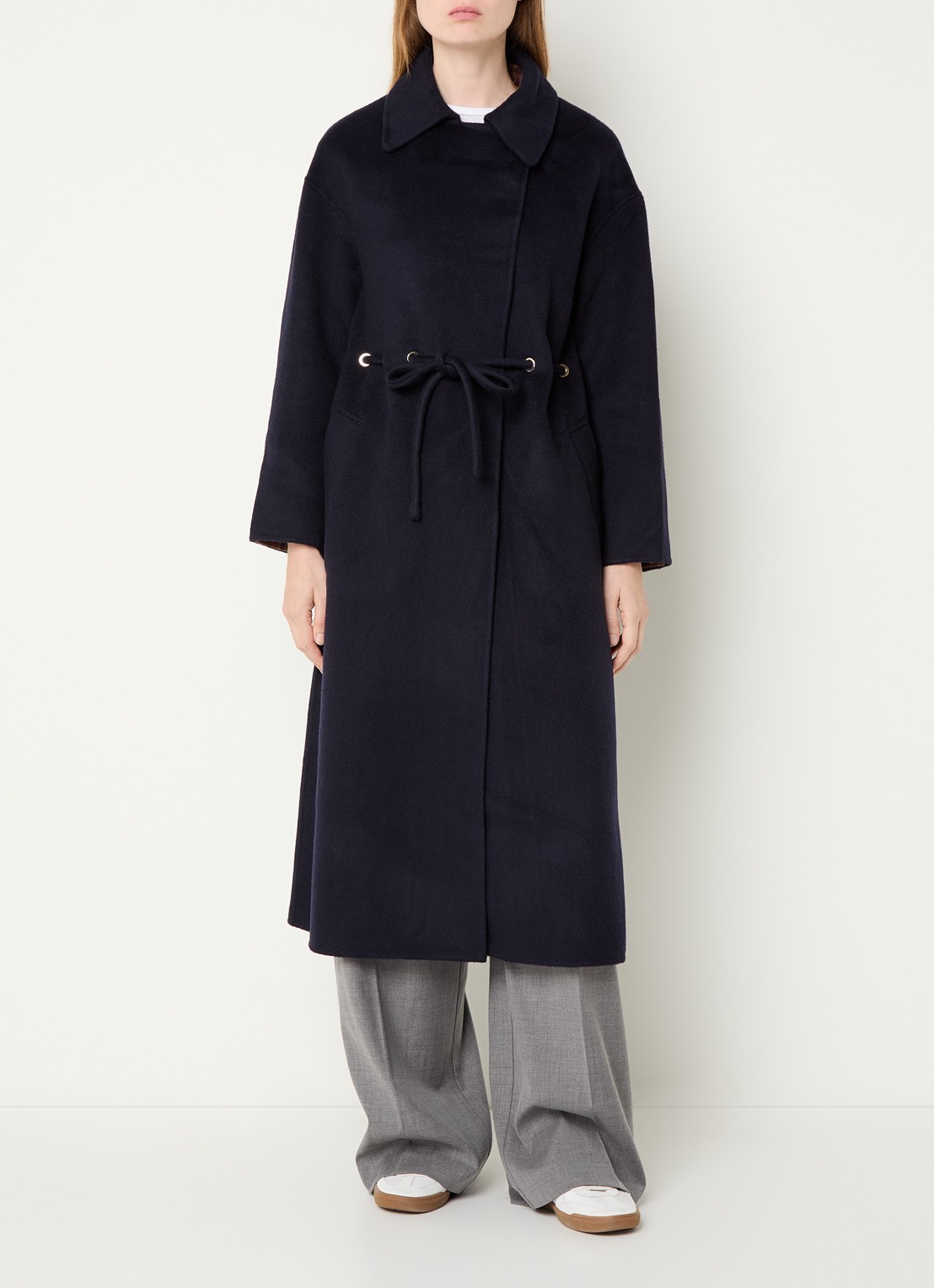 ba&sh Kate trenchcoat in wolblend met steekzakken  - detail 4 donkerblauw