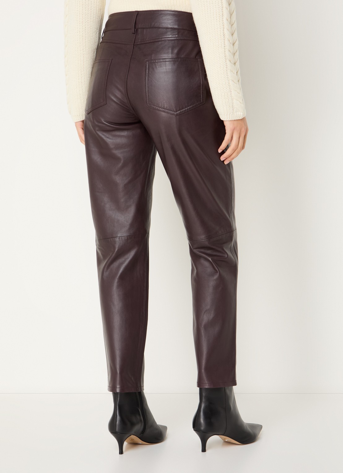 ba&sh Kelly mid waist tapered fit broek van lamsleer - achterkant 4 aubergine