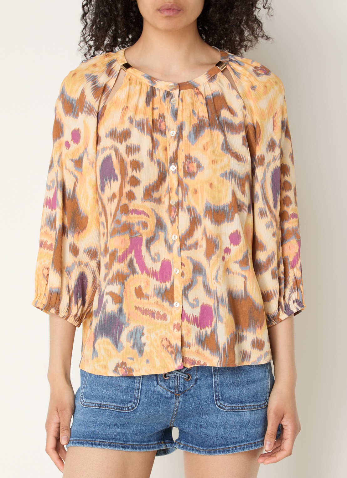 ba&sh Maelle blouse met print - detail 3 mosterd