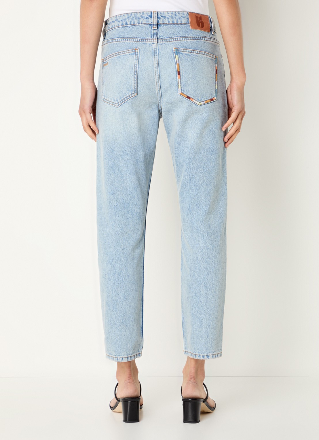 ba&sh Medium waist slim fit cropped jeans met lichte wassing - achterkant 5 indigo