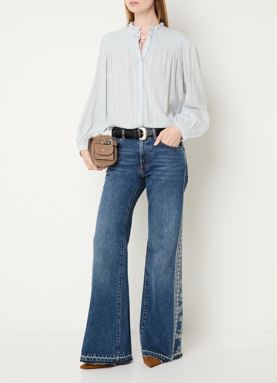 ba&sh Melody blouse met volant en pofmouw - voorkant 4 lichtblauw