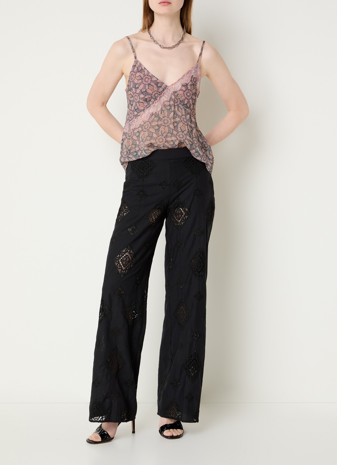 ba&sh Mike low waist straight fit broek met broderie - voorkant 3 zwart
