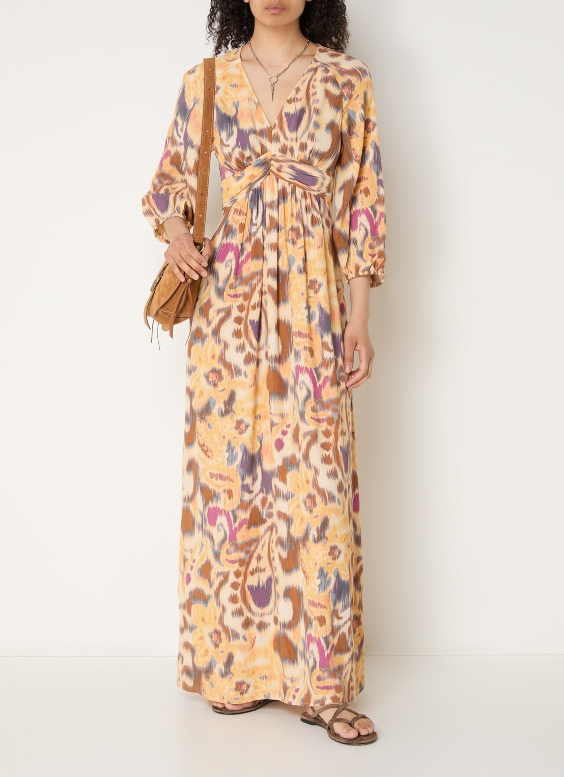 ba&sh Molina maxi jurk met print  - detail 3 okergeel