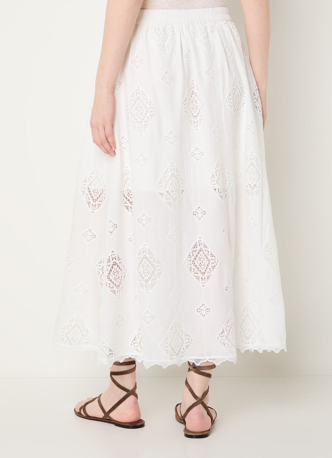 ba&sh Mona midi rok met broderie - achterkant 2 gebroken wit